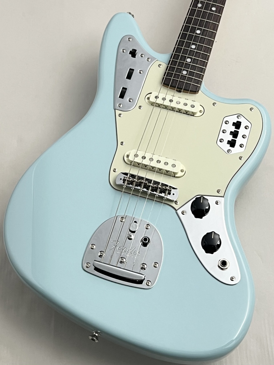 Fender FSR Collection Traditional II 60s Jaguar Daphne Blue - CHAP レア楽器 画像倉庫